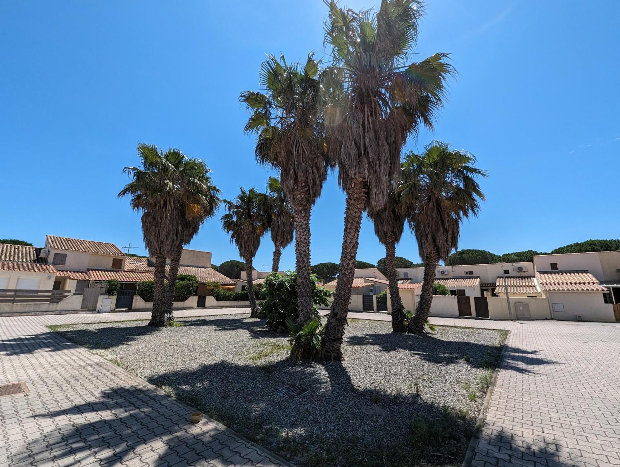 Maison De Avec Jardin, 650m De La Mer, Wifi,clim Holiday home Saint-Cyprien (Pyrenees-Orientales)